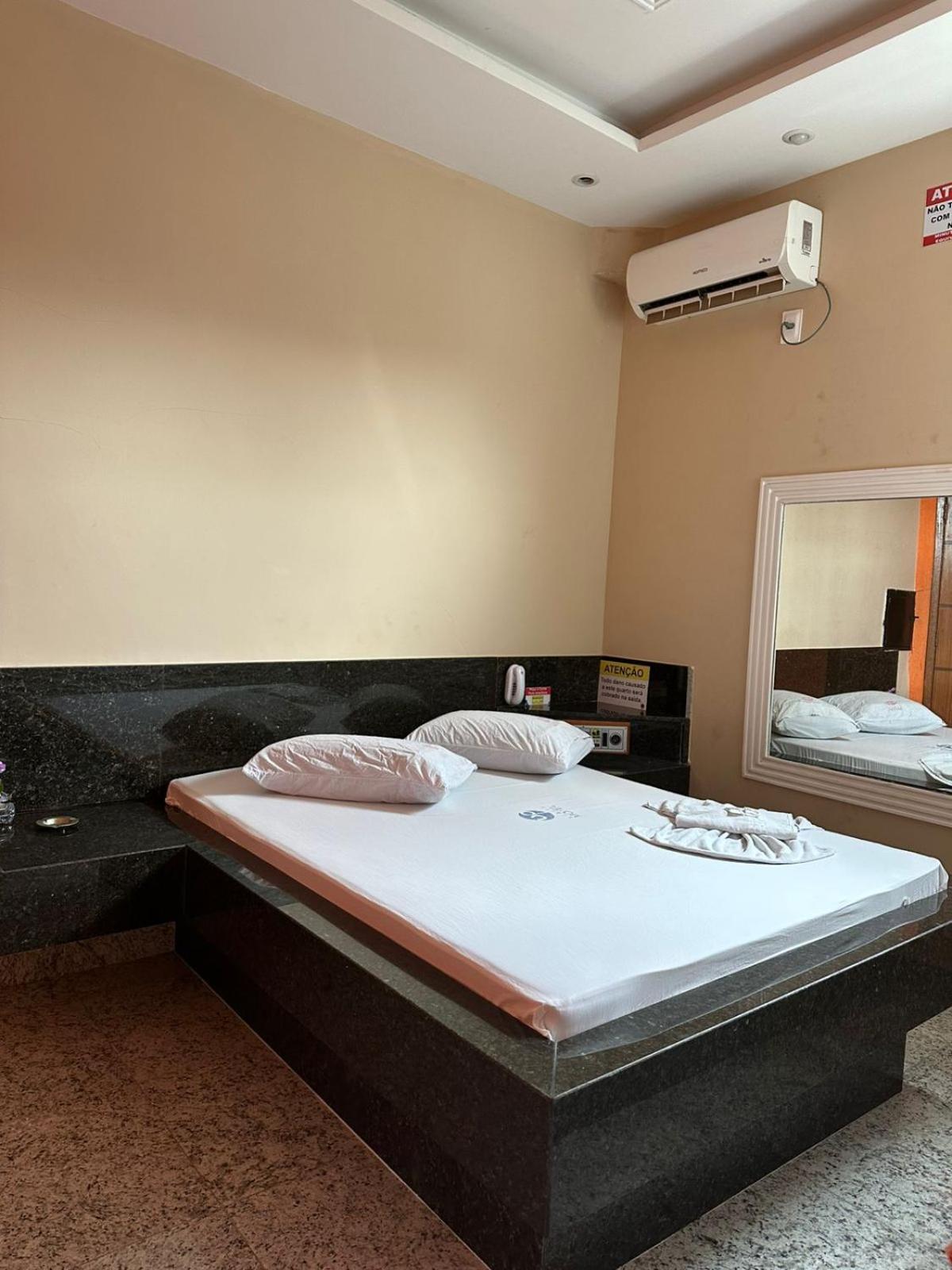 Up Stairs Motel Adults Only Betim Luaran gambar
